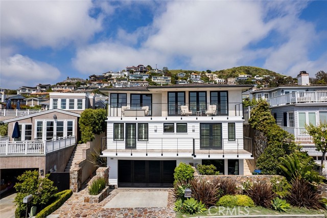 Detail Gallery Image 33 of 43 For 322 Emerald Bay, Laguna Beach,  CA 92651 - 6 Beds | 6/1 Baths