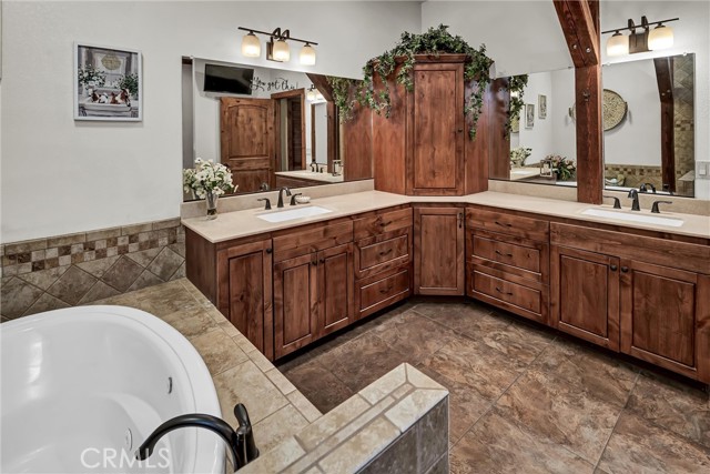 Detail Gallery Image 31 of 49 For 19676 Highway 175, Middletown,  CA 95461 - 3 Beds | 3 Baths