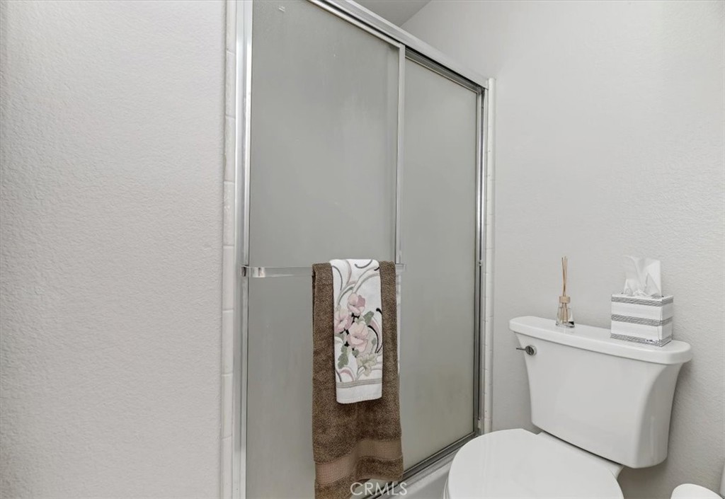 https://media.crmls.org/medias/445399ab-a89e-4ce0-abf2-b199f3ba4c89.jpg?preset=X-Large