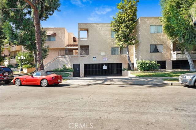 8020 Langdon Avenue, Van Nuys CA: https://media.crmls.org/medias/44545989-8a06-43c5-a94c-1727b473c69c.jpg