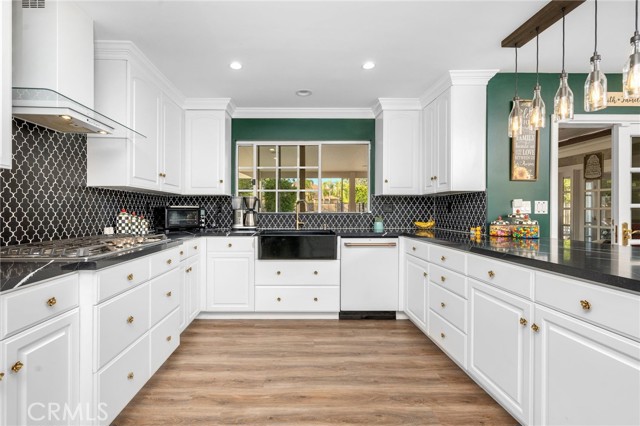 Detail Gallery Image 28 of 53 For 22455 Needles St, Chatsworth,  CA 91311 - 4 Beds | 3 Baths