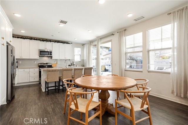 Detail Gallery Image 10 of 40 For 4846 S Monarch Pl, Ontario,  CA 91762 - 4 Beds | 3 Baths