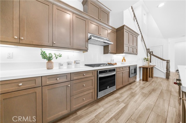 Detail Gallery Image 17 of 49 For 20611 W Chestnut Cir, Porter Ranch,  CA 91326 - 4 Beds | 3 Baths