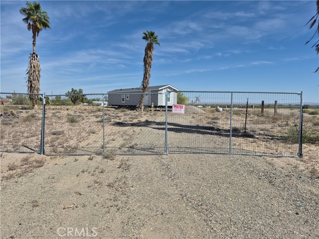 Detail Gallery Image 2 of 12 For 7389 Onieda, Big River,  CA 92242 - 2 Beds | 2 Baths