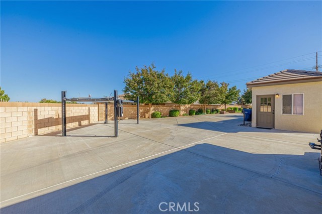 Image 68 of 72 For 2534 Desert Rose Drive