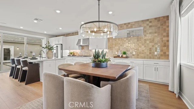 Detail Gallery Image 5 of 31 For 27393 Fox Den Pl, Valencia,  CA 91381 - 4 Beds | 3 Baths