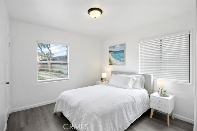 14025 Lanark Street photo 6