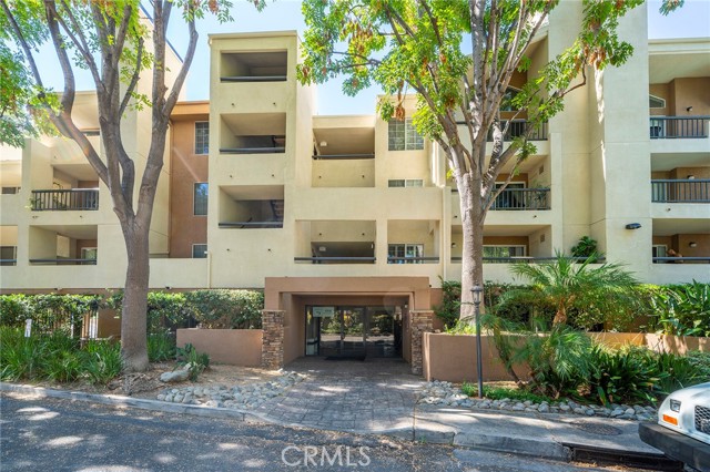 Detail Gallery Image 1 of 1 For 5510 Owensmouth Ave #212,  Woodland Hills,  CA 91367 - 2 Beds | 2 Baths