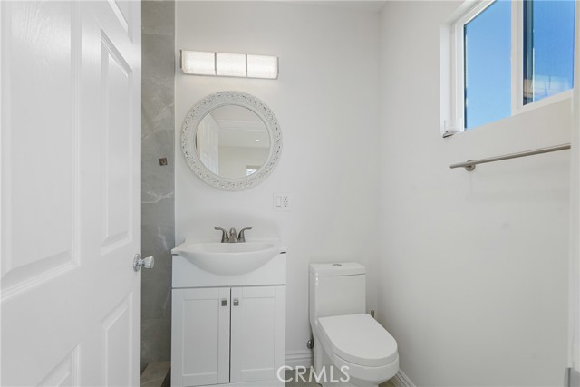 Detail Gallery Image 22 of 41 For 12317 Roscoe, Sun Valley,  CA 91352 - 3 Beds | 2 Baths