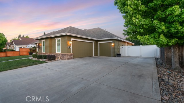 Detail Gallery Image 4 of 60 For 347 Weymouth Way, Chico,  CA 95973 - 4 Beds | 3/1 Baths