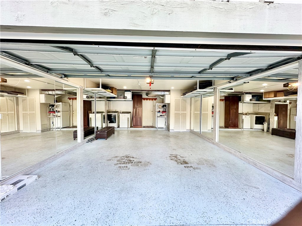 https://media.crmls.org/medias/44573d1d-e9fc-4725-832e-f62db52de48b.jpg?preset=X-Large