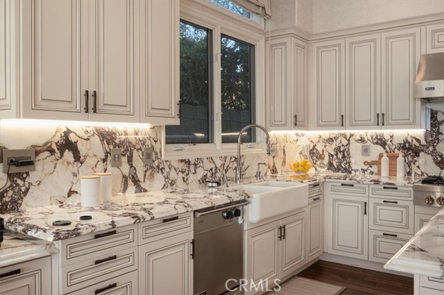 Detail Gallery Image 40 of 60 For 9 Vista Alberi, Newport Coast,  CA 92657 - 6 Beds | 6/1 Baths