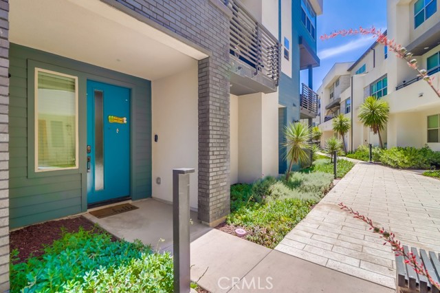 1905 Soho Lane, Chula Vista CA: https://media.crmls.org/medias/44581939-9f2d-4d64-bdf8-0e4ac3163818.jpg