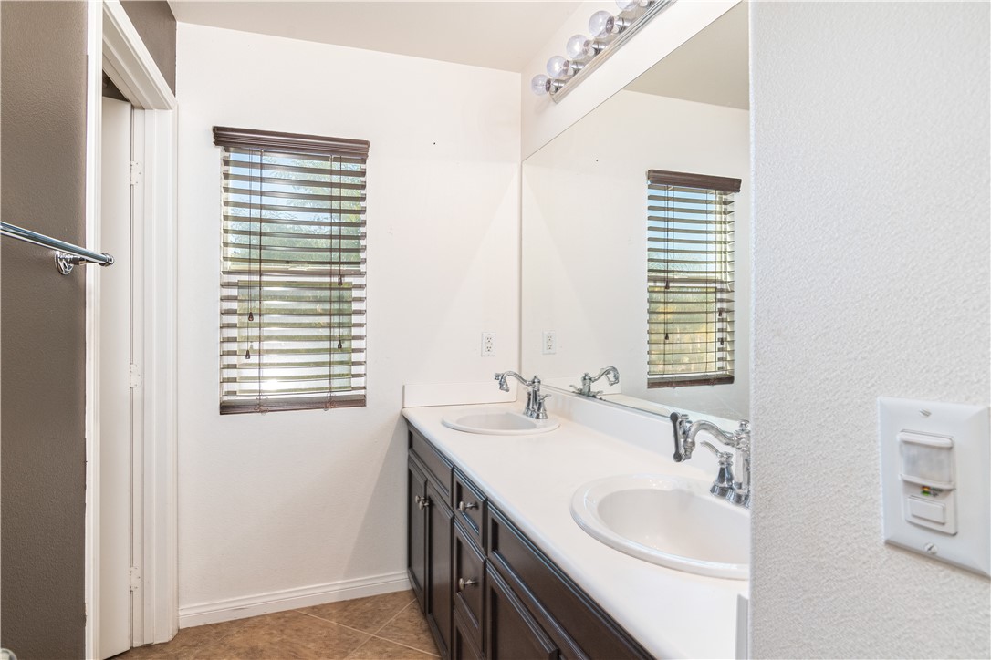 Detail Gallery Image 34 of 49 For 25944 Thistletown Ct, Menifee,  CA 92584 - 4 Beds | 2/1 Baths