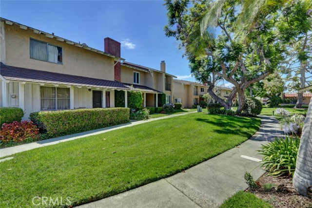 17077 Los Modelos Street, Fountain Valley CA: https://media.crmls.org/medias/4458f72c-21f5-4c84-b7fb-1715b6844e57.jpg