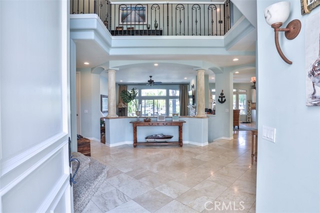 Detail Gallery Image 5 of 70 For 22818 Gray Fox Dr, Canyon Lake,  CA 92587 - 6 Beds | 3/1 Baths