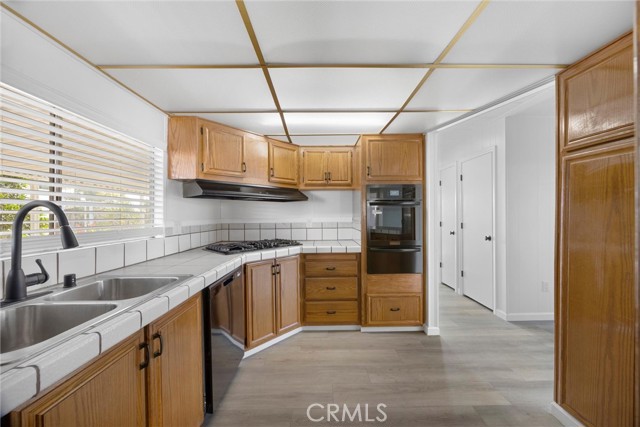 Detail Gallery Image 9 of 35 For 120 Cedarwood Ln, Bakersfield,  CA 93308 - 3 Beds | 2 Baths