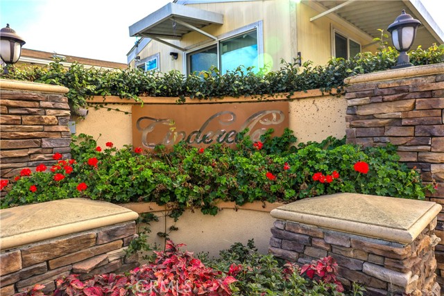 Detail Gallery Image 2 of 28 For 8600 Contreras Street #35,  Paramount,  CA 90723 - 2 Beds | 2 Baths