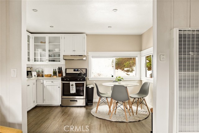 Detail Gallery Image 8 of 22 For 577 Acacia Dr, Crestline,  CA 92325 - 2 Beds | 1 Baths