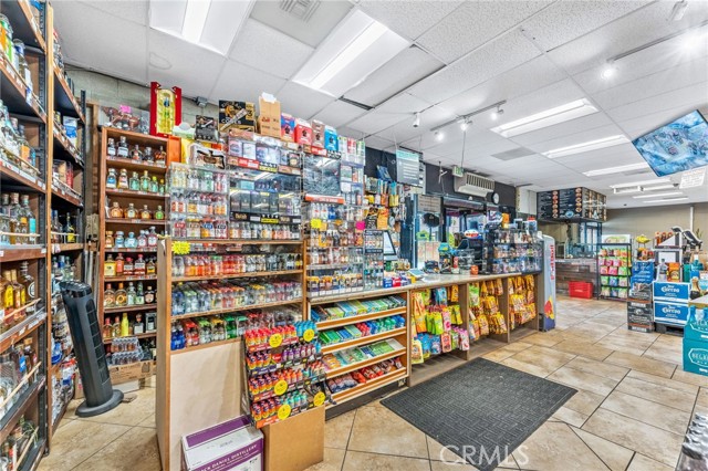 3200 Mission Avenue, Oceanside CA: https://media.crmls.org/medias/445c8e2a-ef64-40c6-8586-471da4079a1c.jpg