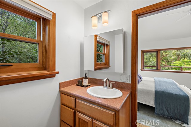 1304 Morningside Drive, Laguna Beach CA: https://media.crmls.org/medias/445d072e-7108-4791-bba6-1efd6363c696.jpg
