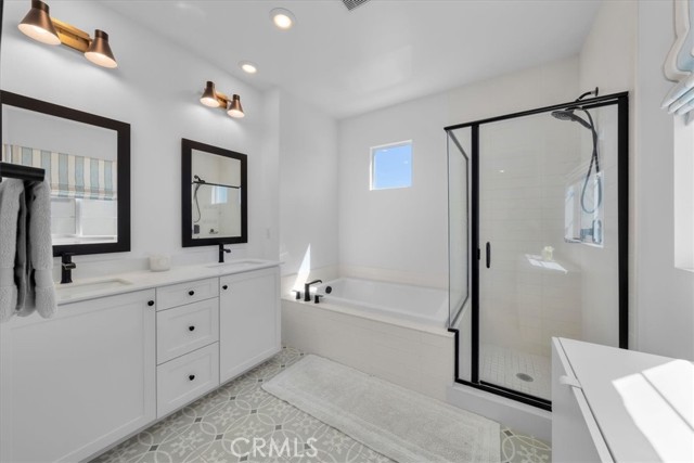 Detail Gallery Image 25 of 56 For 27659 S Rosewood Ln, San Pedro,  CA 90732 - 4 Beds | 3/1 Baths