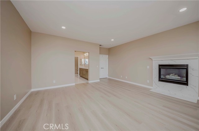 5338 S Chariton Avenue, Ladera Heights CA: https://media.crmls.org/medias/44601f88-265f-4b64-9da3-89d97e2f9c77.jpg