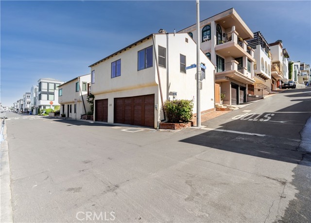 Detail Gallery Image 19 of 32 For 1812 Ocean Dr, Manhattan Beach,  CA 90266 - 2 Beds | 1 Baths