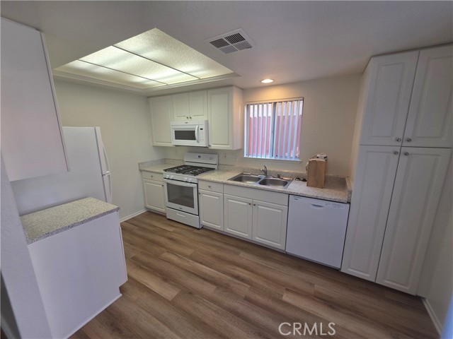 Detail Gallery Image 2 of 28 For 7419 Butterfield Pl, Rancho Cucamonga,  CA 91730 - 3 Beds | 2/1 Baths