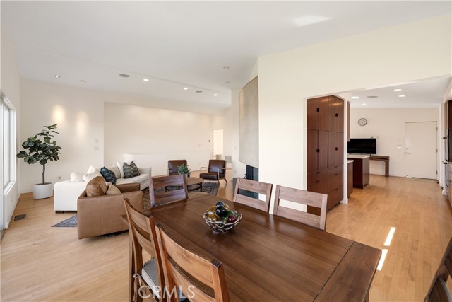 Detail Gallery Image 11 of 39 For 409 Calle Mayor, Redondo Beach,  CA 90277 - 3 Beds | 2/1 Baths