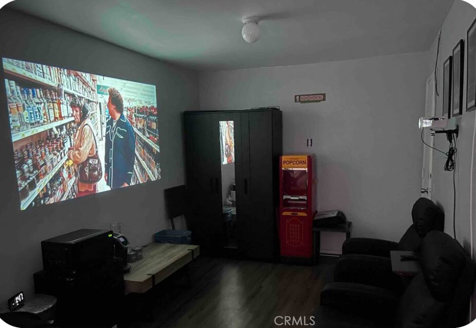 https://media.crmls.org/medias/4460babf-87f1-4965-8253-911216325922.jpg?preset=X-Large