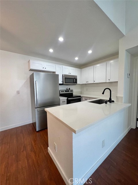 Detail Gallery Image 7 of 17 For 8801 Independence Ave #25,  Canoga Park,  CA 91304 - 1 Beds | 1 Baths