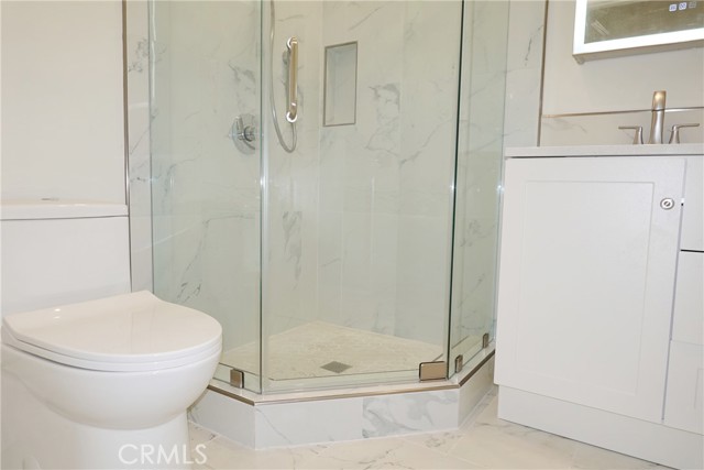 Detail Gallery Image 13 of 20 For 1727 Hiawatha Dr a,  Glendale,  CA 91208 - 2 Beds | 2 Baths