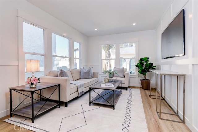 120 36th Place, Manhattan Beach, California 90266, 3 Bedrooms Bedrooms, ,2 BathroomsBathrooms,Residential,Sold,36th,SB23014621