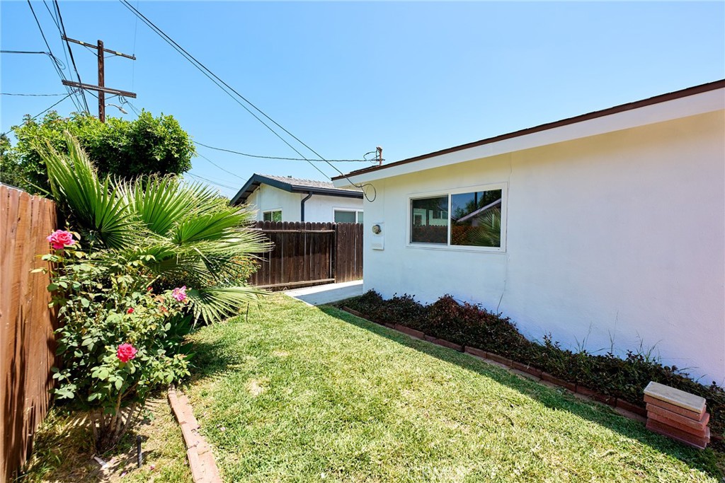 MLS #OC26138586 image #24