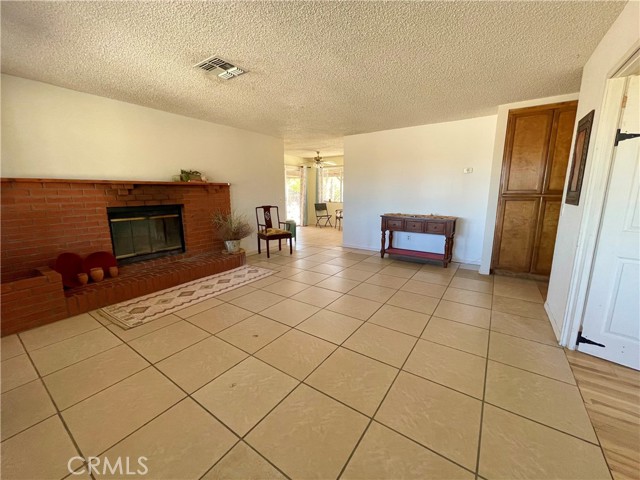 Detail Gallery Image 5 of 29 For 58873 Sun Mesa Dr, Yucca Valley,  CA 92284 - 2 Beds | 1 Baths