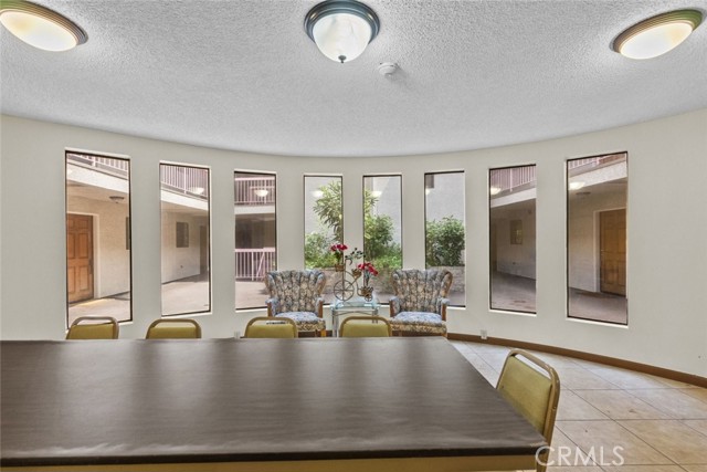 345 N Jackson Street, Glendale CA: https://media.crmls.org/medias/4463e054-17ef-447a-99e6-867aa8783536.jpg