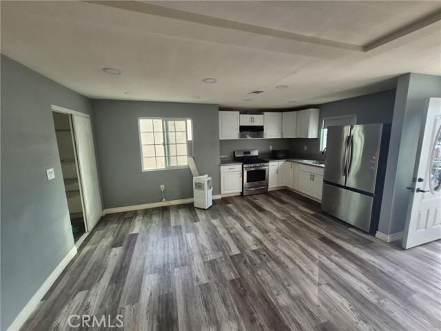 Detail Gallery Image 2 of 9 For 2743 N E, San Bernardino,  CA 92405 - 2 Beds | 1 Baths