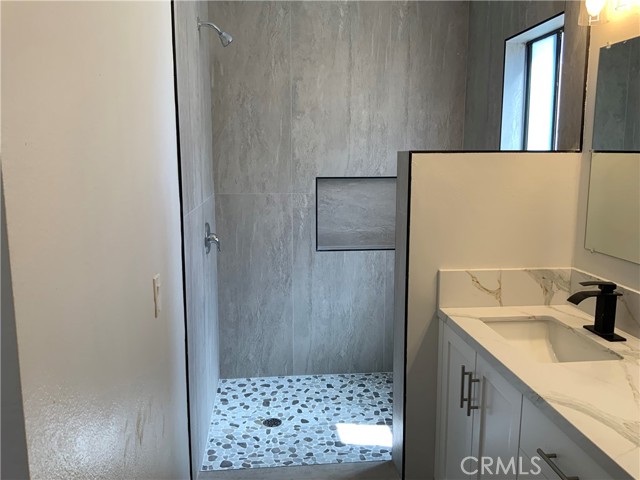 814 W Balboa Boulevard, Newport Beach CA: https://media.crmls.org/medias/4464e13e-42ce-4ea1-a0c6-dde541f1a393.jpg