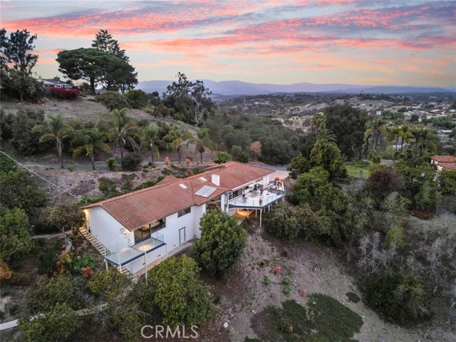 5088 San Jacinto Circle West, Fallbrook CA: https://media.crmls.org/medias/4465225f-eedd-400e-95ee-a118a927771c.jpg
