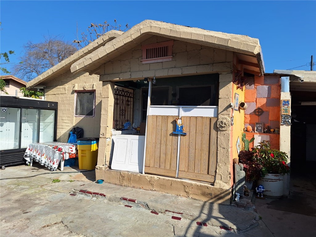 4123 Chevy Chase Drive, Los Angeles, California 90039, 5 Bedrooms Bedrooms, ,2 BathroomsBathrooms,Single Family Residence,For Sale,Chevy Chase,SR24056406