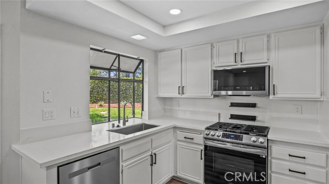 Detail Gallery Image 6 of 39 For 7330 Weatherly Pl, Rancho Cucamonga,  CA 91730 - 3 Beds | 3 Baths