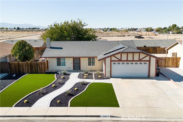 13577 Arroyo Drive, Victorville CA: https://media.crmls.org/medias/446603c8-2f85-419b-8619-650da9d360c7.jpg