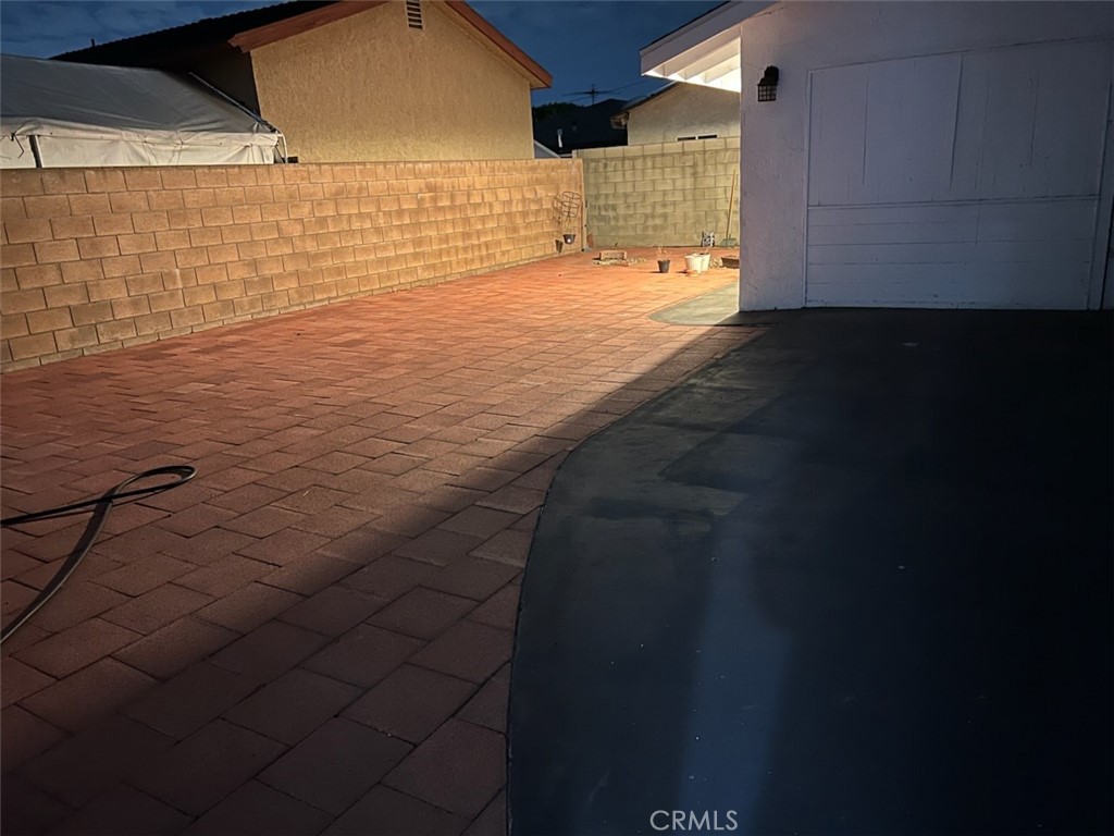 https://media.crmls.org/medias/44661e01-2fe8-4368-89af-c05ca5dac3b9.jpg?preset=X-Large