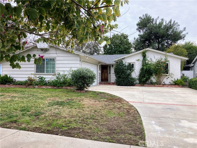 Detail Gallery Image 1 of 22 For 23464 Sylvan St, Woodland Hills,  CA 91367 - 3 Beds | 2/1 Baths