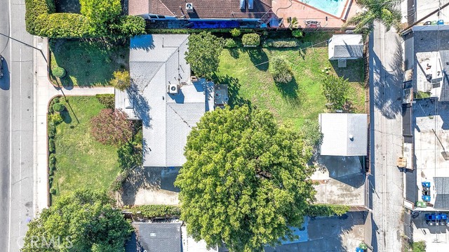 Detail Gallery Image 4 of 25 For 8621 Winnetka, Winnetka,  CA 91306 - 4 Beds | 2 Baths