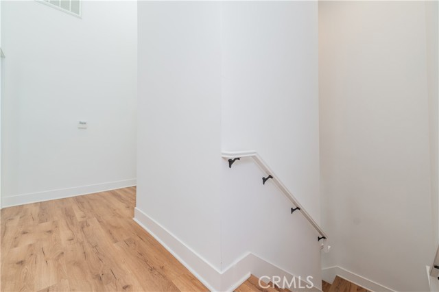 288 S Oakland Ave, Pasadena CA: https://media.crmls.org/medias/44677978-94eb-4fda-b43f-ae6e5dbe2e27.jpg