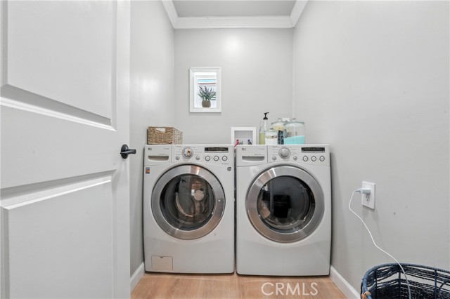 265 W Pershing Court, Covina CA: https://media.crmls.org/medias/44678b35-6f36-452e-9dc7-fc6b9e5320f3.jpg