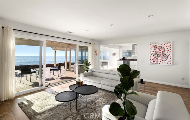 Detail Gallery Image 14 of 52 For 35661 Beach Rd, Dana Point,  CA 92624 - 4 Beds | 3/1 Baths