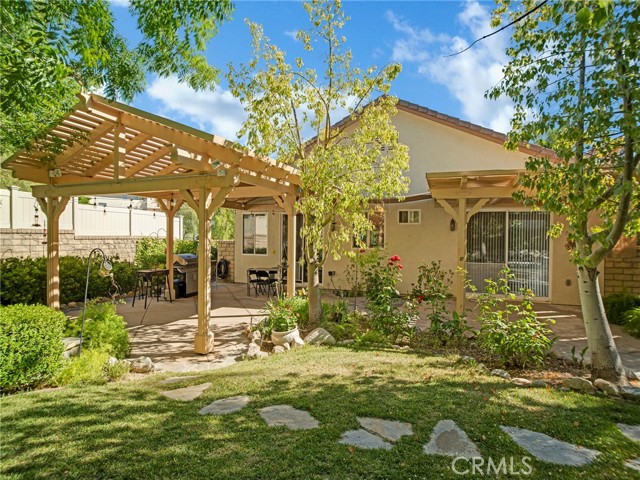 Detail Gallery Image 35 of 42 For 21103 Cross Creek Dr, Saugus,  CA 91350 - 3 Beds | 3 Baths